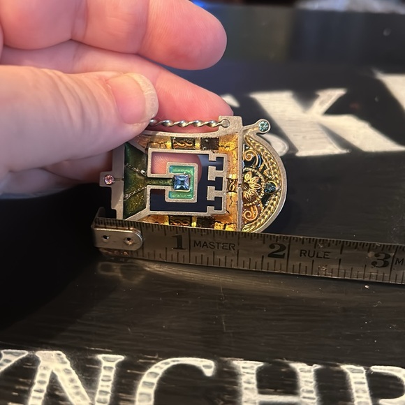 Handcrafted GORGEOUS Brooch - Picture 6 of 6